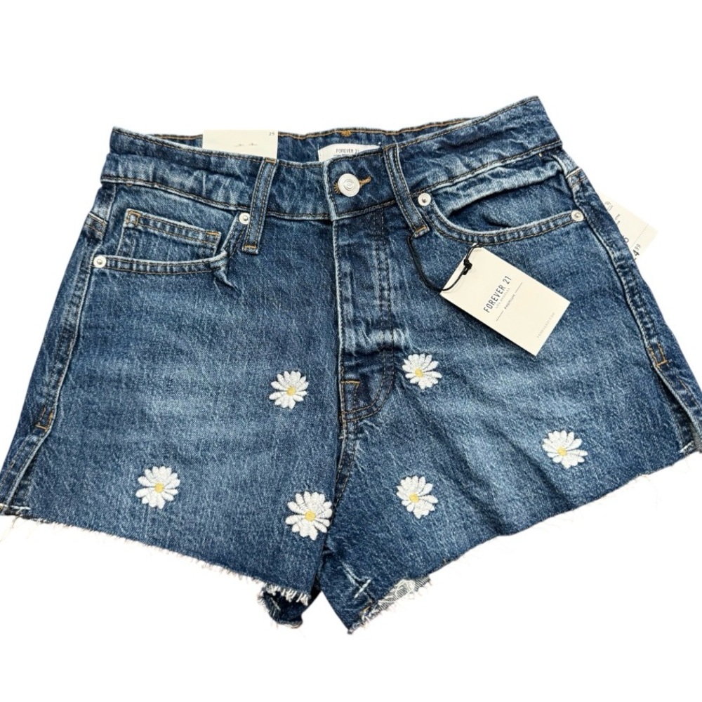 NWT Forever 21 Denim Jean Shorts Size 25